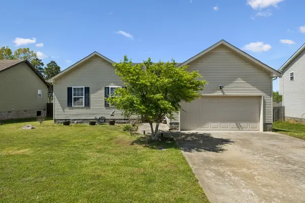 1388 Constitution Dr, Clarksville, TN 37042