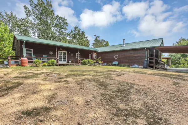 3519 Owl Hollow Rd, Linden, TN 37096