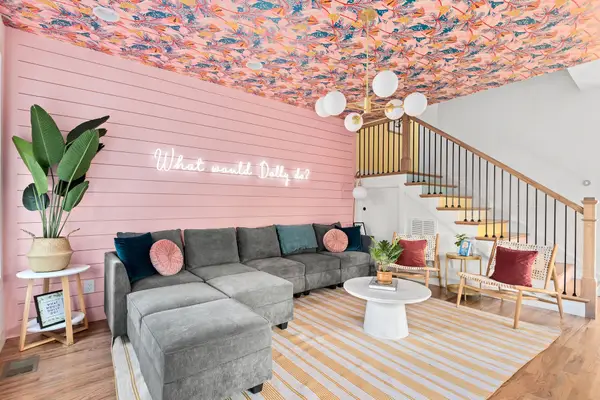 909 19th Ave N, Nashville, TN 37206