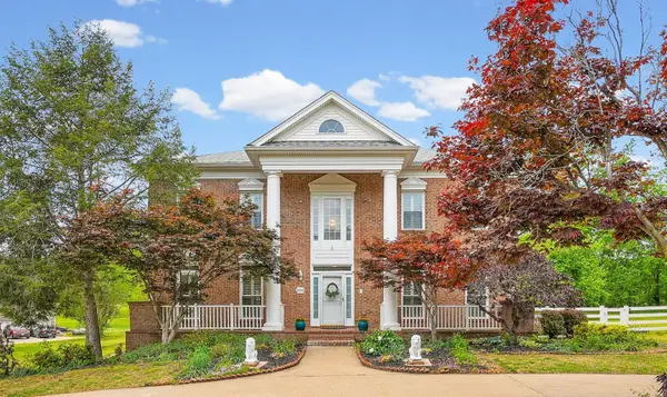 2850 Summer Lawn Dr, Clarksville, TN 37043