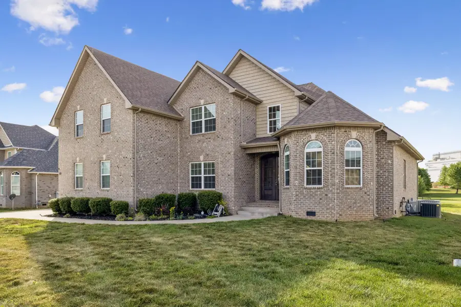 333 Clarabelle Ln, Clarksville, TN 37040 - #2