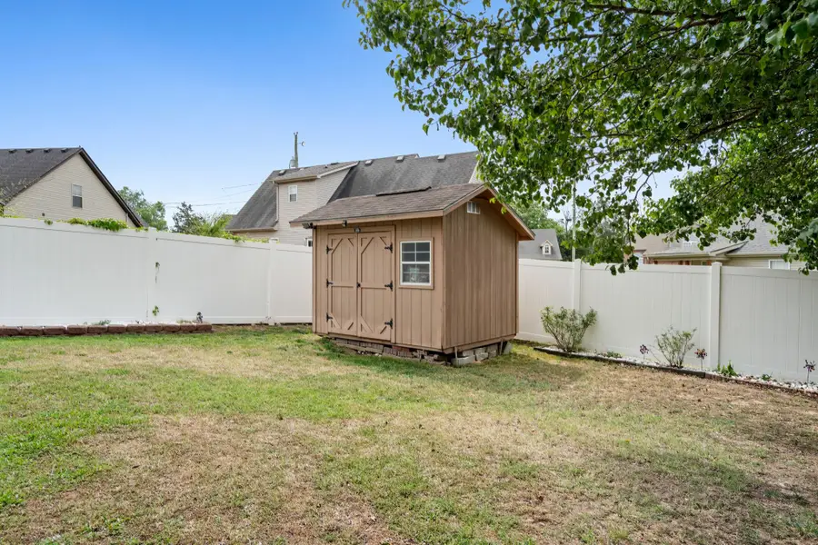 888 Pin Oak Dr, Antioch, TN 37013 - #2