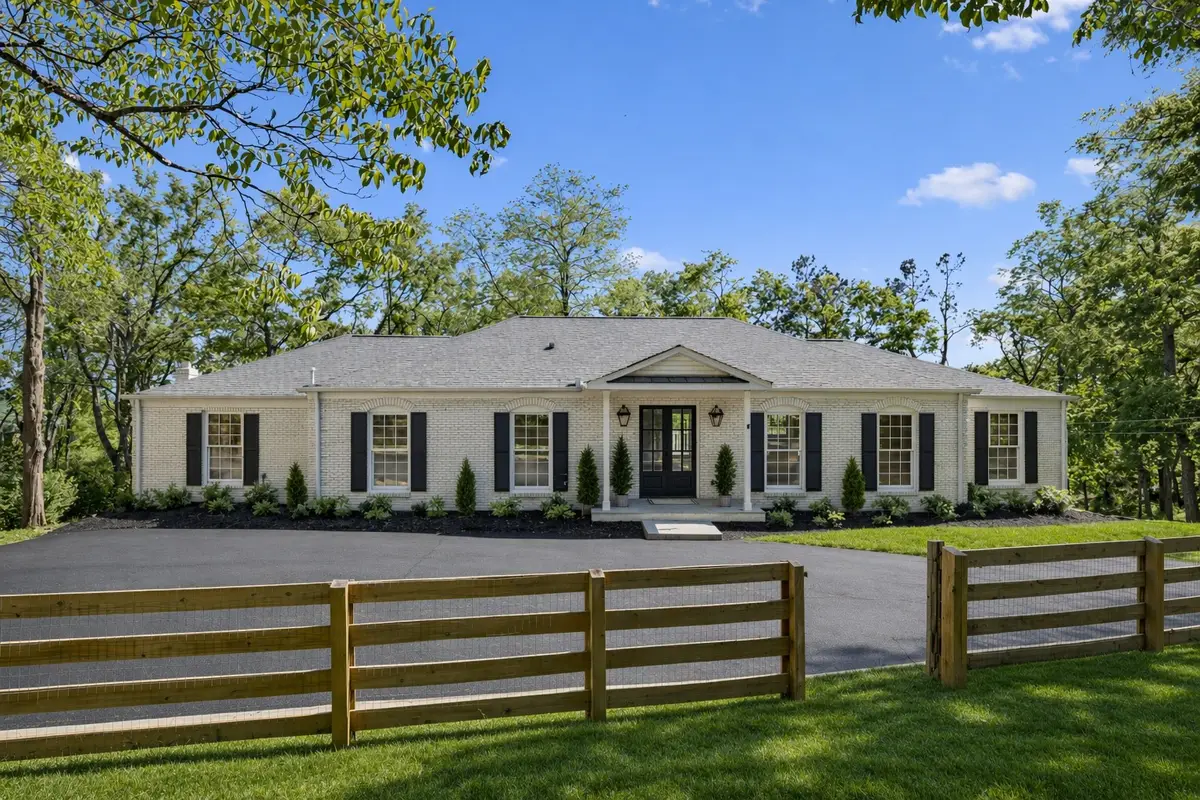 5622 Hillview Dr, Brentwood, TN 37027 - #1