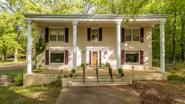 101 Bob St, Selmer, TN 38375