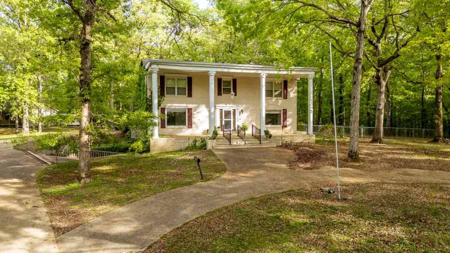 101 Bob St, Selmer, TN 38375 - #3