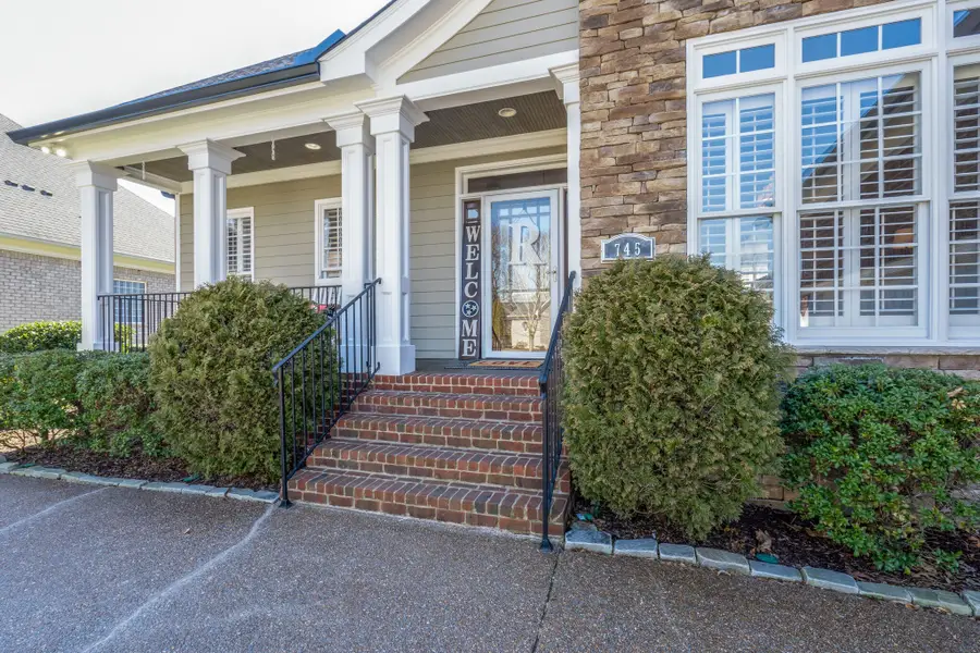 745 Fountainwood Blvd, Franklin, TN 37064 - #2