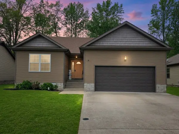 442 N Magnolia Dr, Clarksville, TN 37042