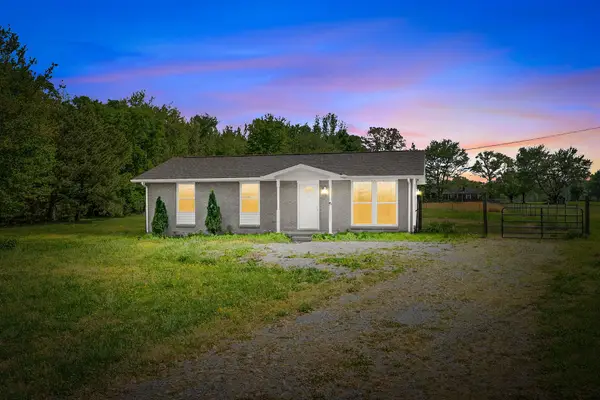 1912 Woodlawn Rd, Clarksville, TN 37042