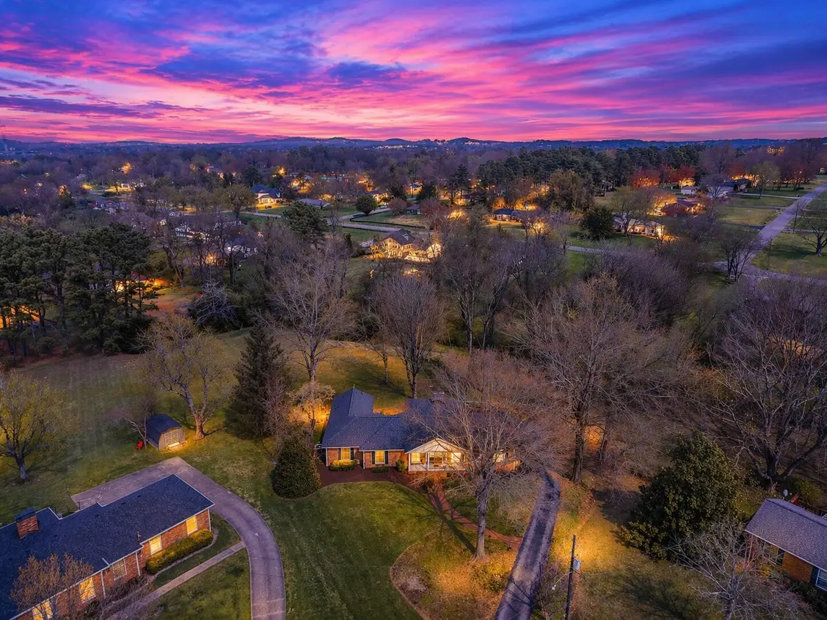 8012 Knoll Ct, Brentwood, TN 37027 - #1