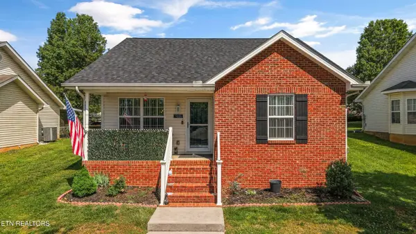 1709 Watauga St, Sevierville, TN 37876