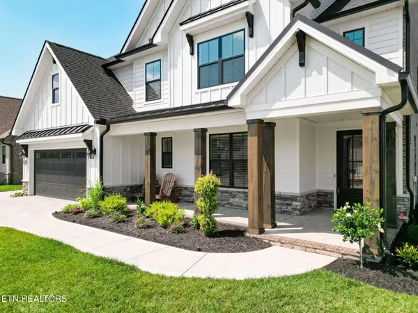 12027 Deer Crossing Drive, Knoxville, TN 37932