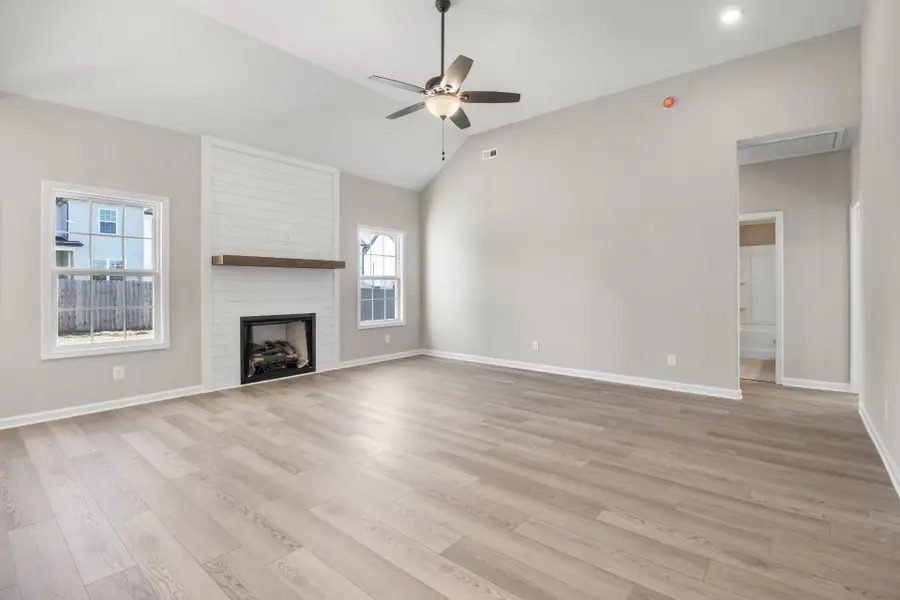 1130 Mary Lu Dr, Clarksville, TN 37042 - #2