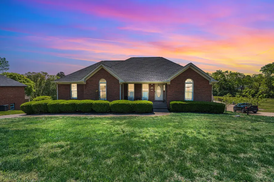 396 Solitude Cir, Goodlettsville, TN 37072 - #2