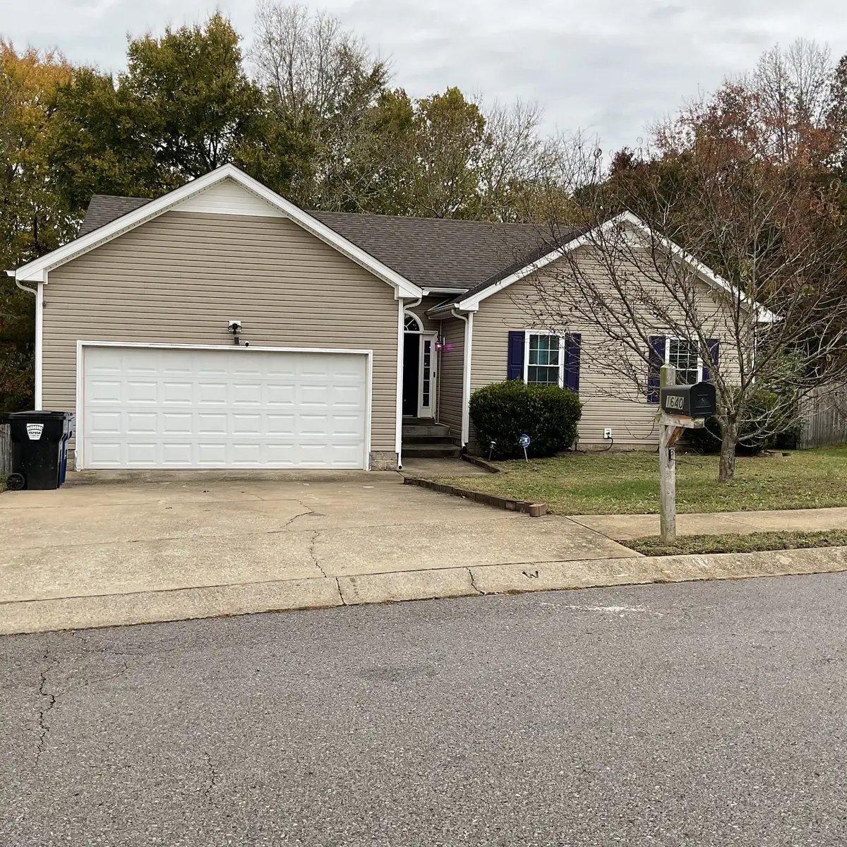 1640 Broad Cir, Clarksville, TN 37042 - #1