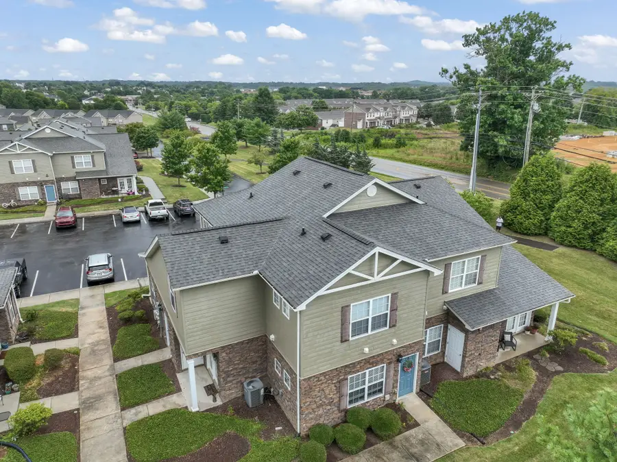 1052 Pinehurst Dr, Spring Hill, TN 37174 - #3