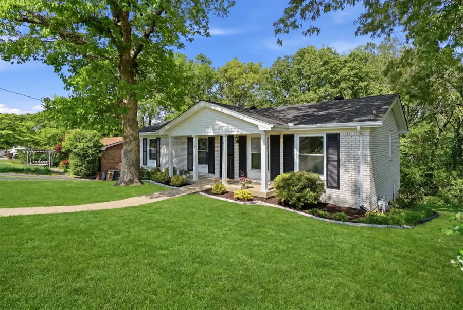 2442 Broadview Dr, Nashville, TN 37217 - #2