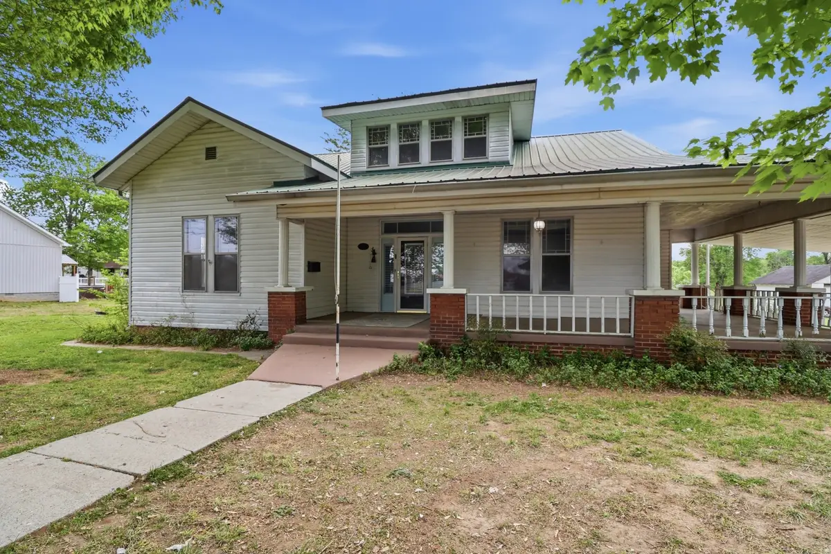 314 Melrose St, McEwen, TN 37101 - #1