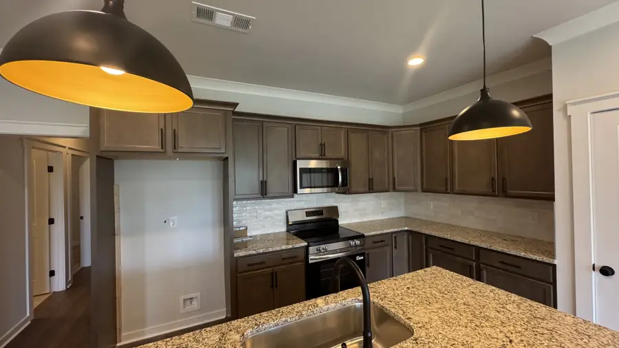 464 W Foxrun, Springfield, TN 37172 - #3