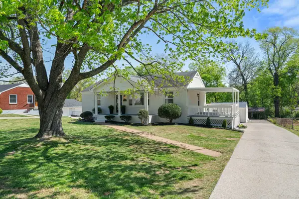 3926 E Ridge Dr, Nashville, TN 37211