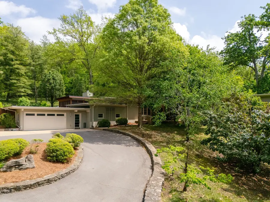 5134 Stanford Dr, Nashville, TN 37215 - #2