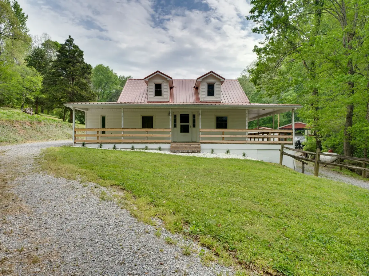 105 Outlaw Ln, Stewart, TN 37175 - #1