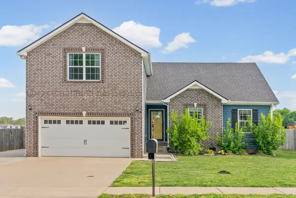 2333 Danbury Dr, Clarksville, TN 37042