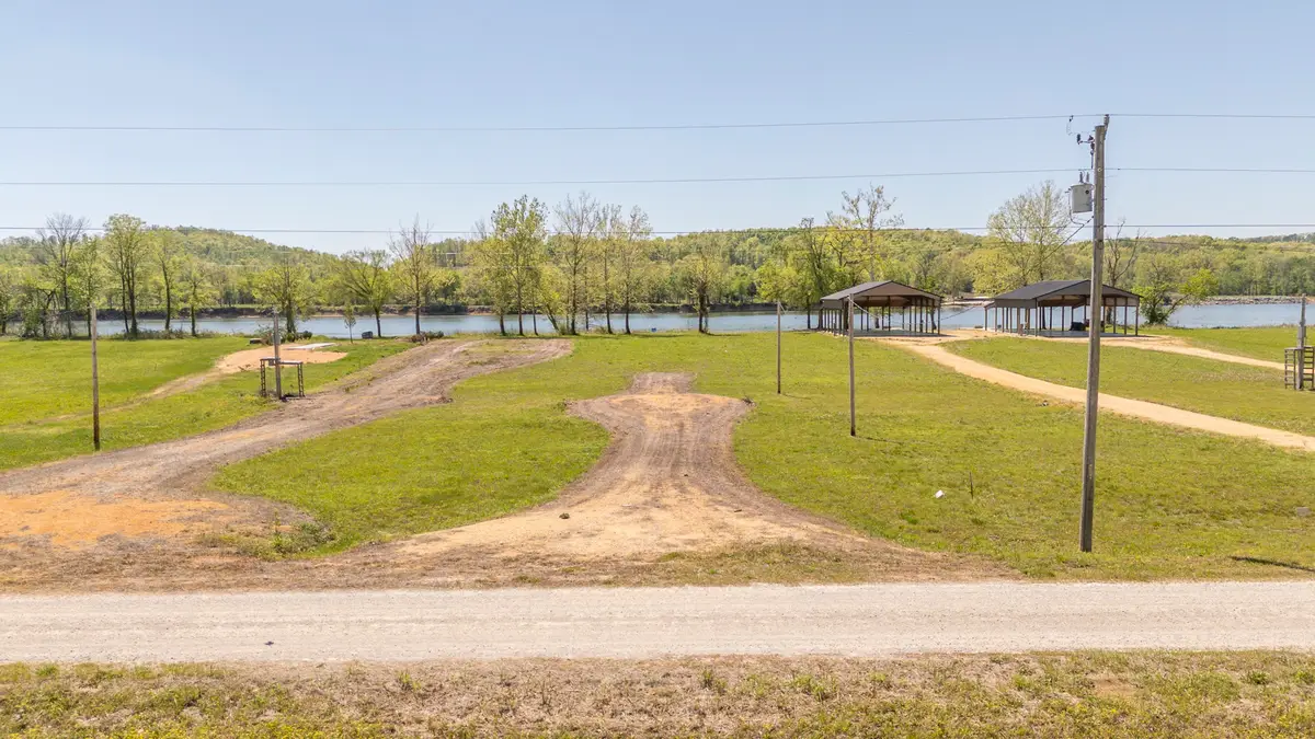 461 Hardin Bottom Rd, Clifton, TN 38425 - #1