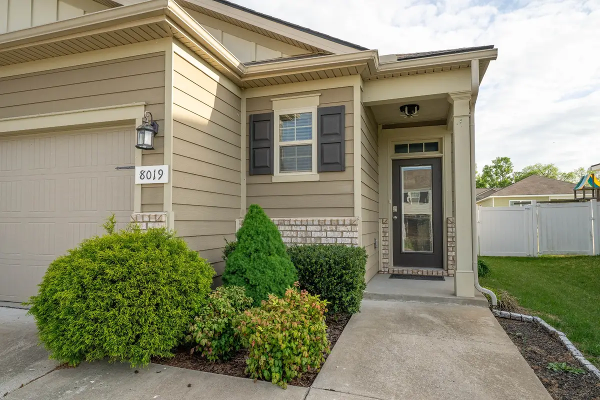 8019 Craighead Dr, Lebanon, TN 37087 - #1