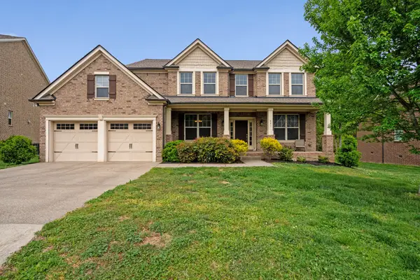 421 Valley Spring Dr, Mount Juliet, TN 37122
