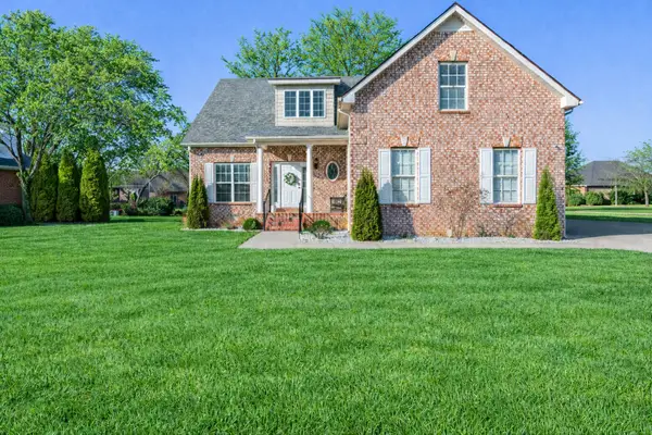 3310 Genoa Dr, Murfreesboro, TN 37128