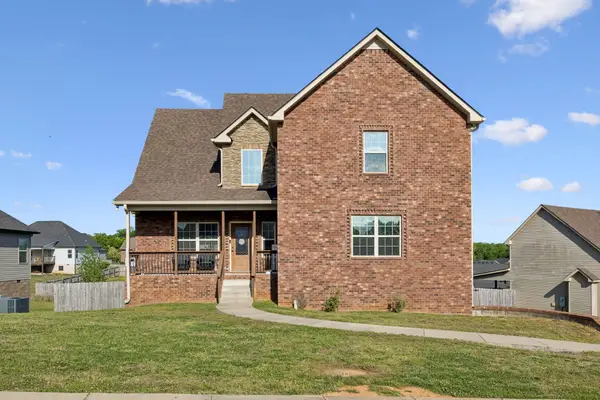 735 Lillian Grace Dr, Clarksville, TN 37043