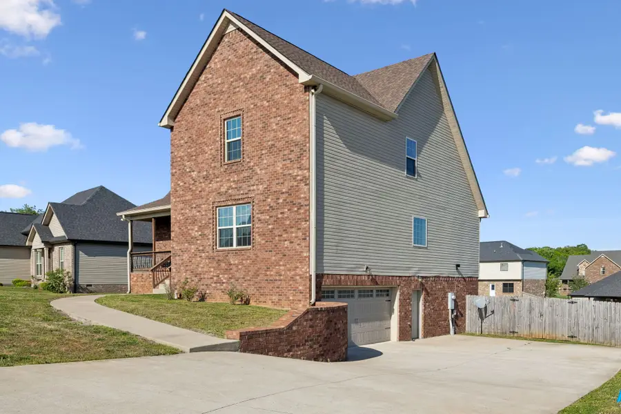 735 Lillian Grace Dr, Clarksville, TN 37043 - #3