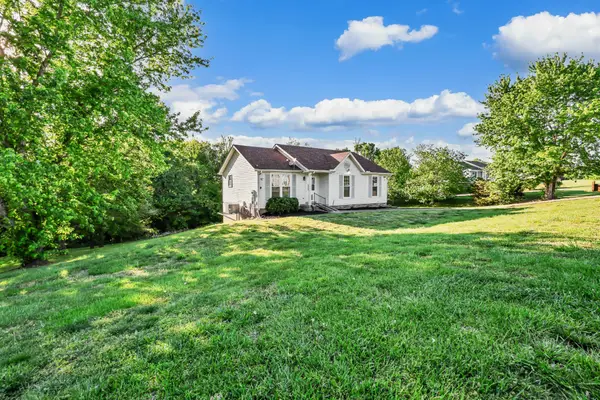 2660 Holt Ln, Clarksville, TN 37043