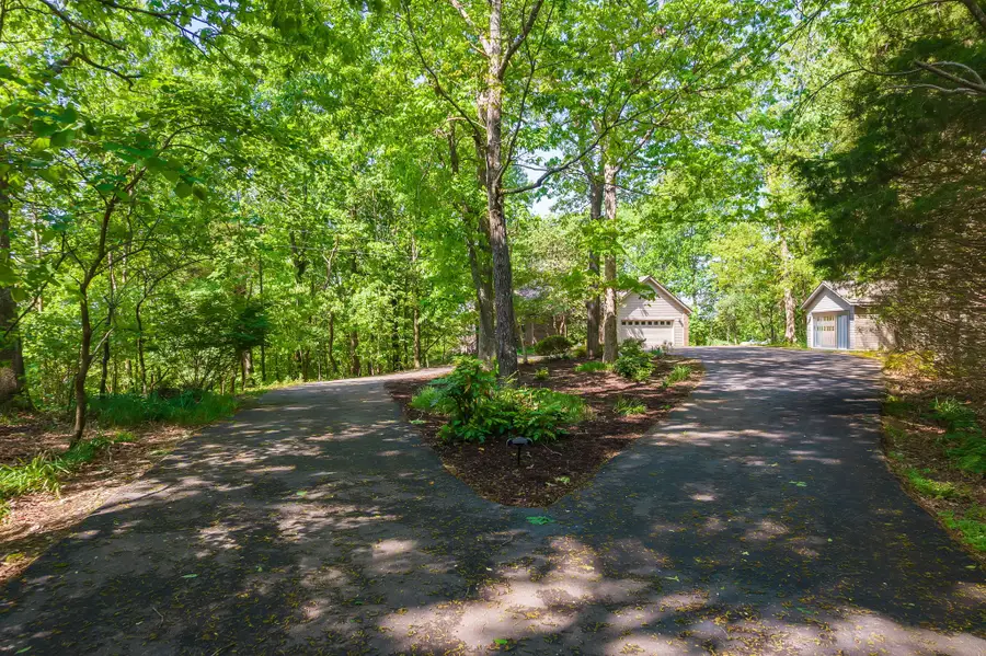 1050 Red Top Hill Rd, Buchanan, TN 38222 - #3