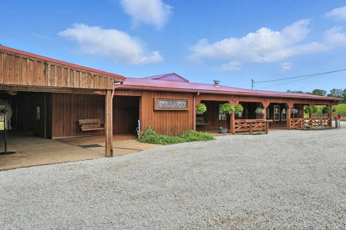 1880 Clydeton Rd, Waverly, TN 37185 - #1