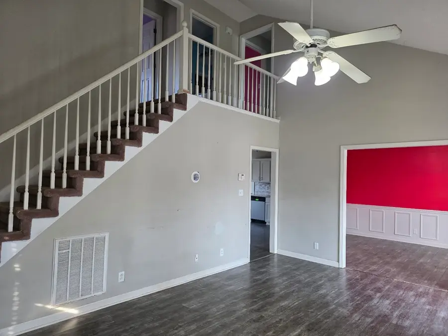 1306 Sunfield Dr, Clarksville, TN 37042 - #2