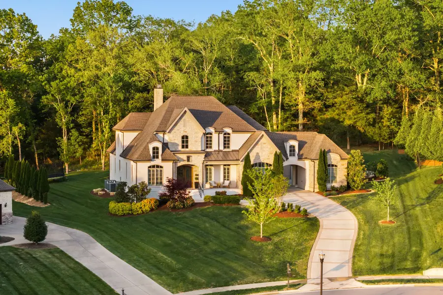 9102 Raindrop Cir, Brentwood, TN 37027 - #2