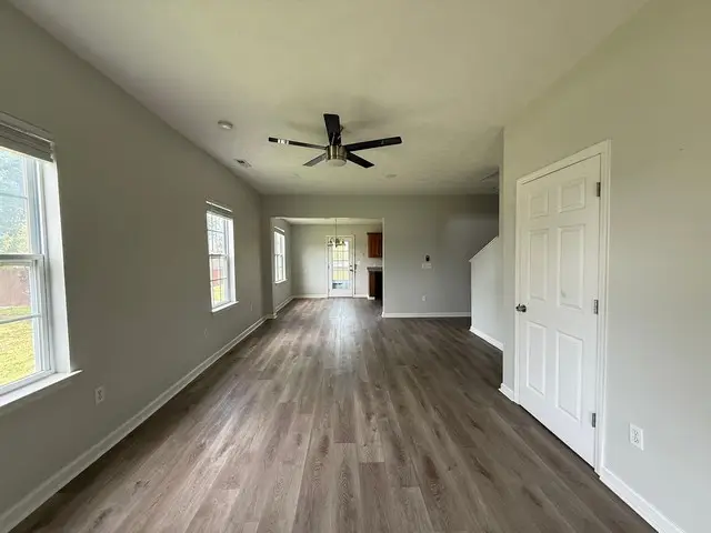 408 W High St, Manchester, TN 37355 - #2