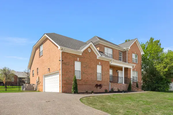 102 Clairmonte Ln, Hendersonville, TN 37075