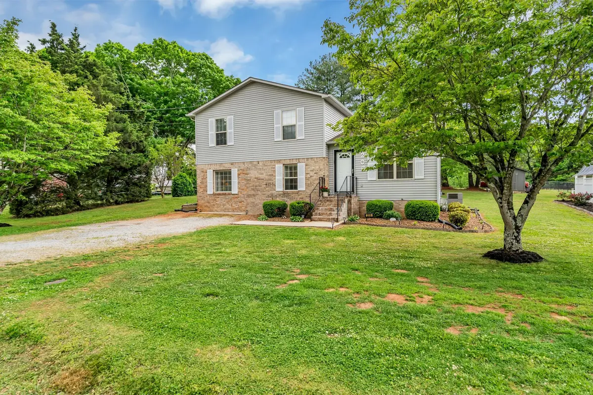 206 Homeward Ave, Winchester, TN 37398 - #1