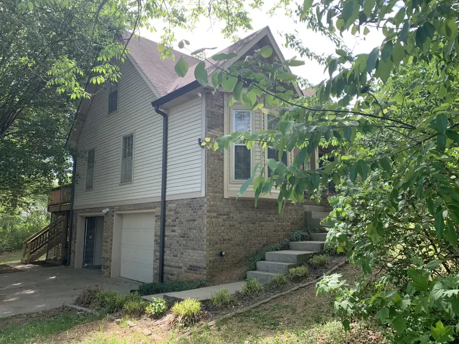 136 S Richview Rd, Clarksville, TN 37043 - #2