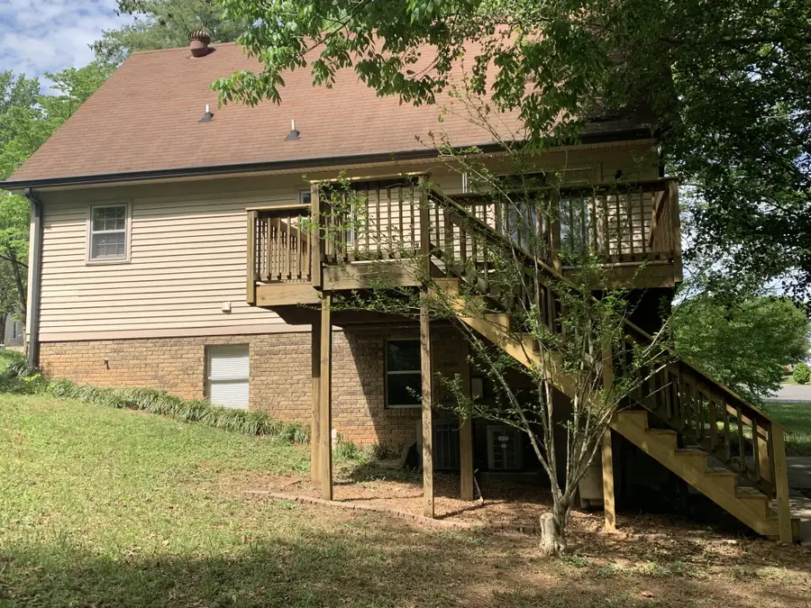 136 S Richview Rd, Clarksville, TN 37043 - #3
