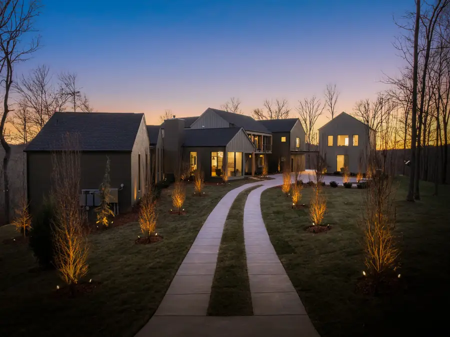 3976 New Highway 96 W, Franklin, TN 37064 - #3