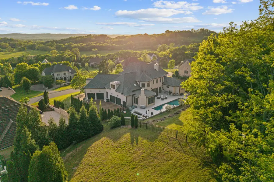 672 Legends Crest Dr, Franklin, TN 37069 - #2