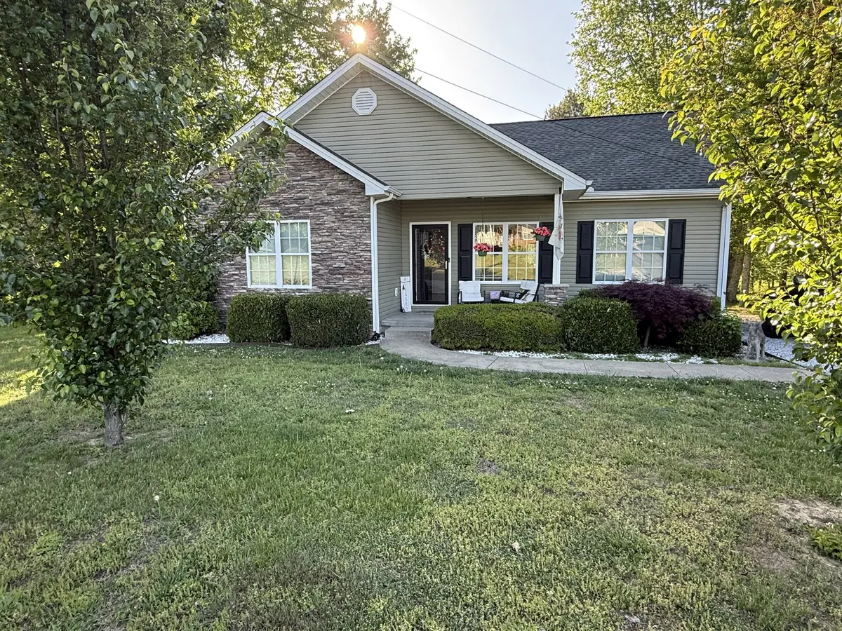 543 Main St, McEwen, TN 37101 - #1