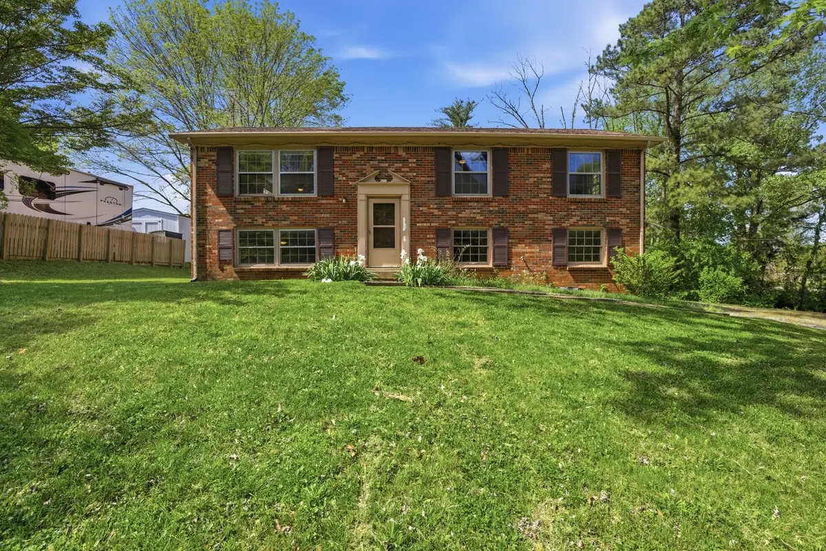 1286 Slayden Cir, Clarksville, TN 37040 - #1