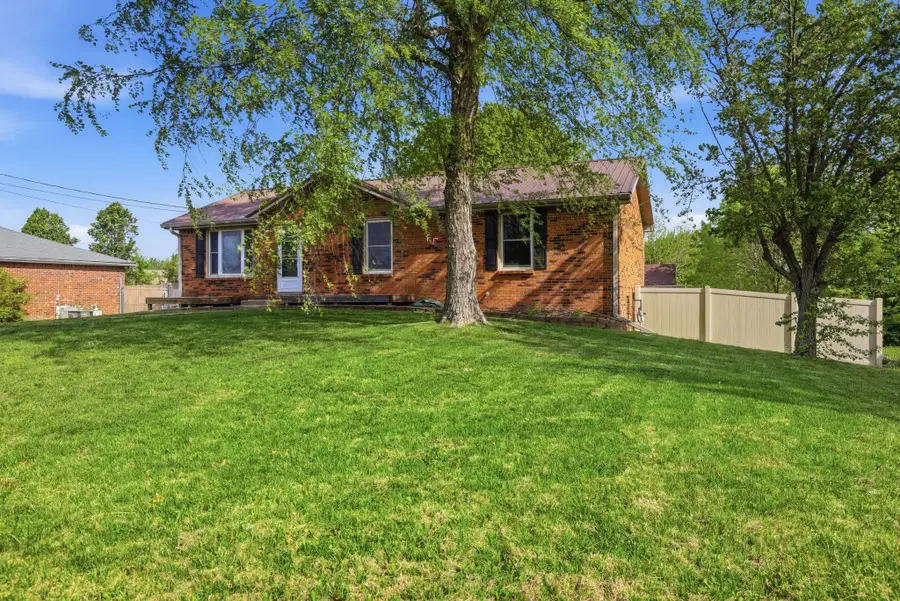 335 Cunningham Ln, Clarksville, TN 37042 - #2