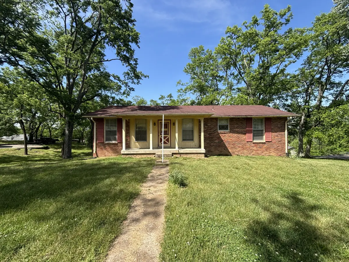 154 Neverbreak Dr, Hendersonville, TN 37075 - #1
