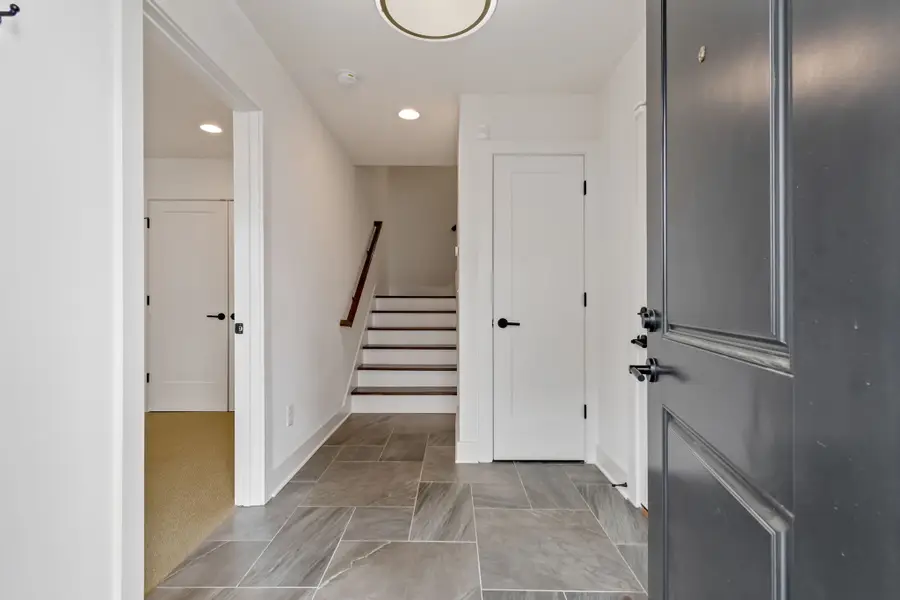 519 Chesterfield Ave #2, Nashville, TN 37212 - #3