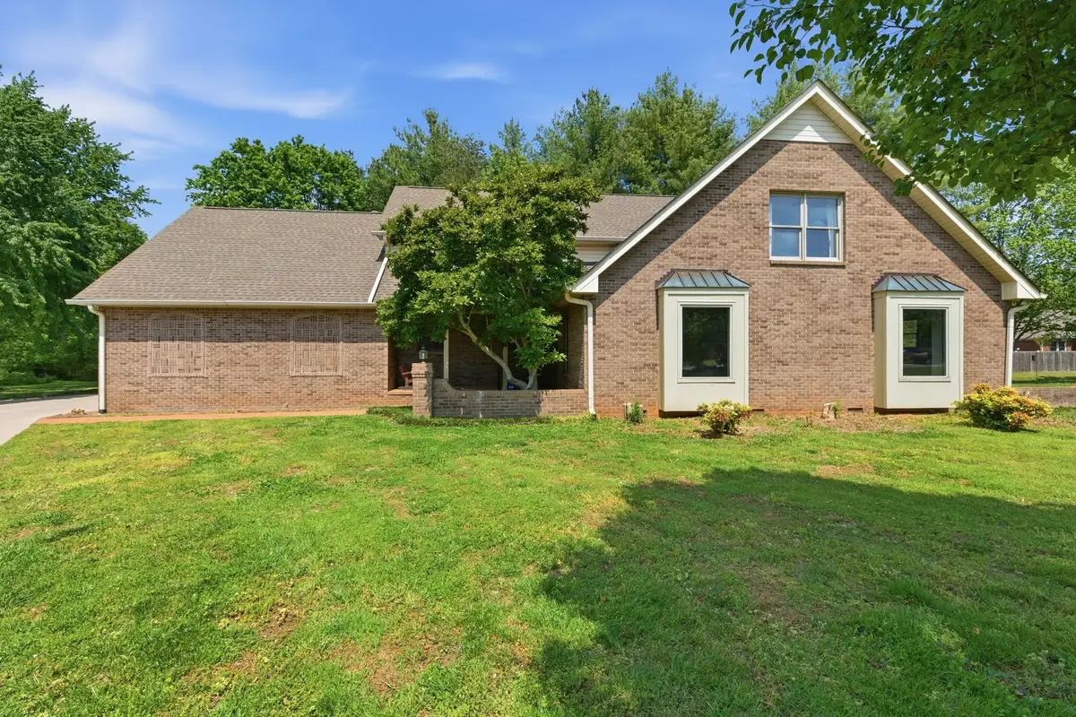 252 Newcastle Dr, Murfreesboro, TN 37129 - #1